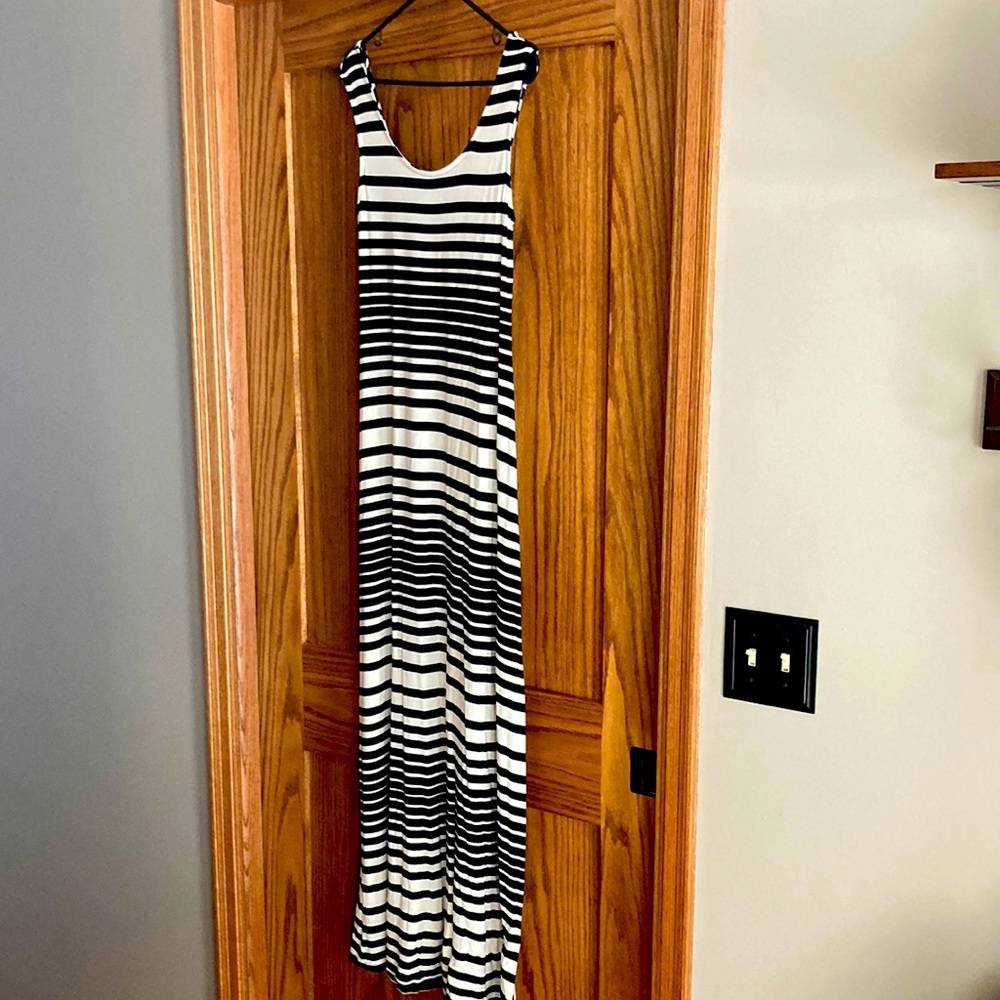 Merona size medium tank dress in excellent condition